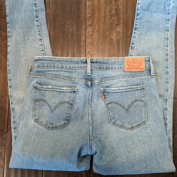 Levi Skinny Jeans - Picture 1 of 4